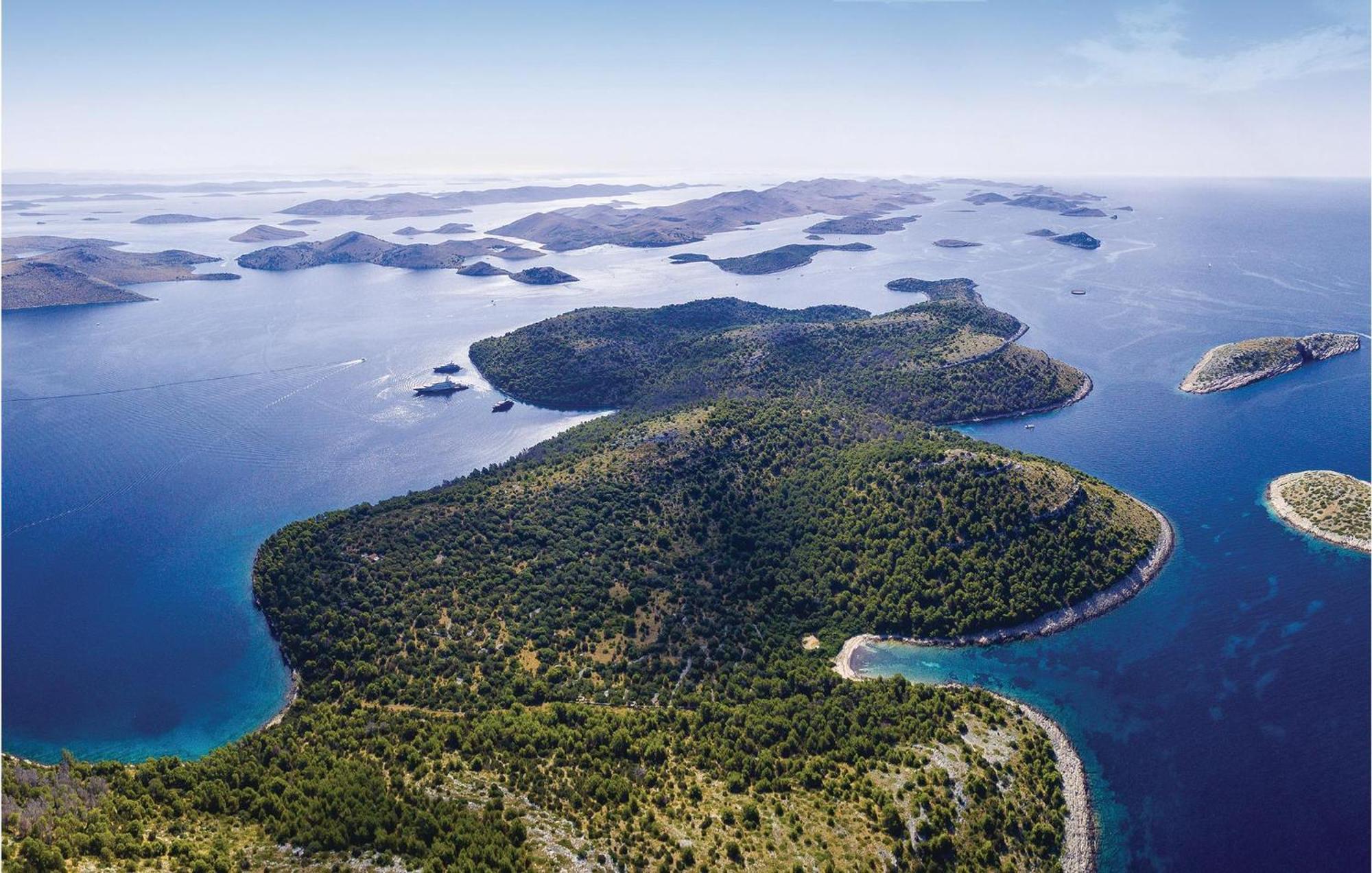 Amazing Home In Kornati With House Sea View Vrulje  ภายนอก รูปภาพ