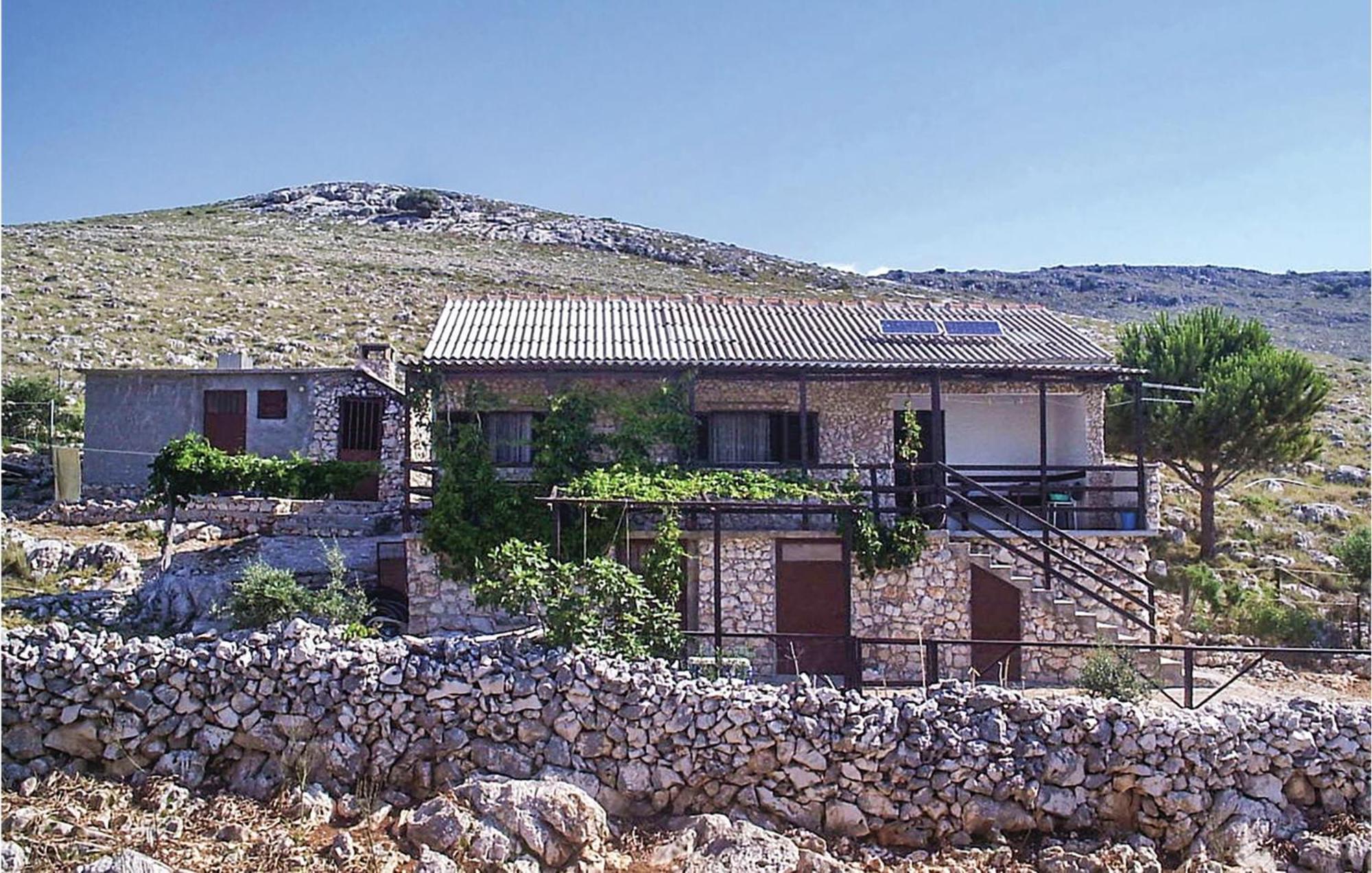 Amazing Home In Kornati With House Sea View Vrulje  ภายนอก รูปภาพ